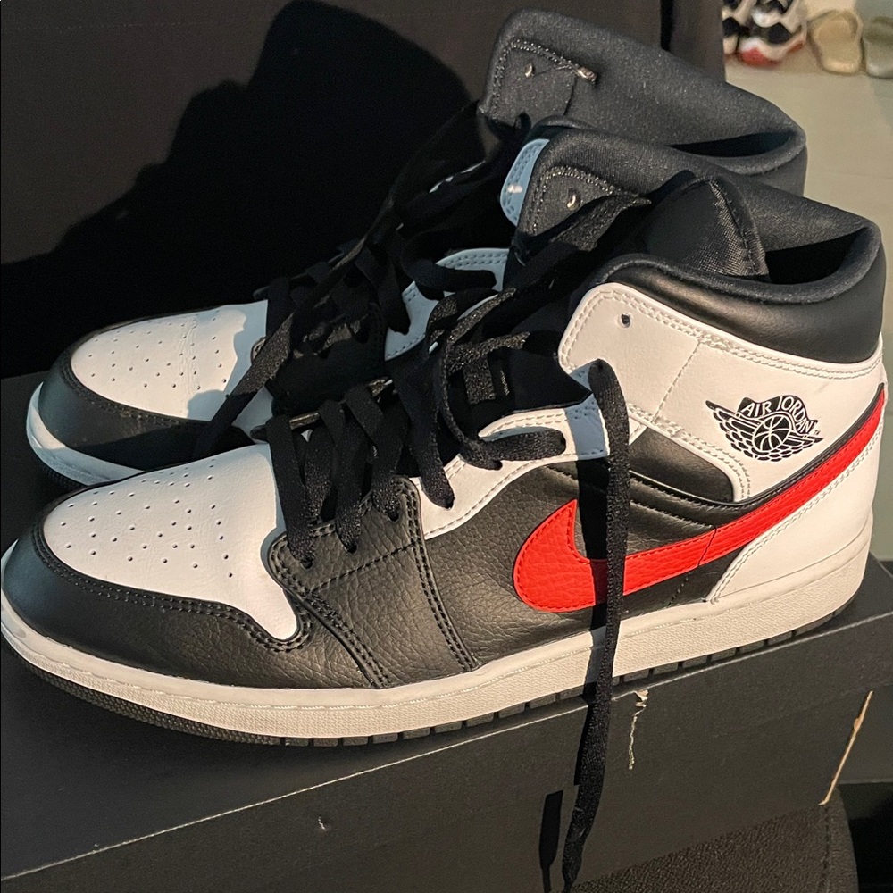 Air Jordan High-Top Sneakers Black White Red